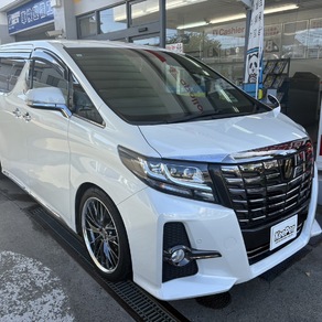 トヨタ・アルファード