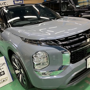 三菱・アウトランダー