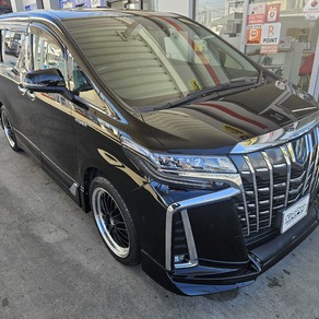 トヨタ・アルファード