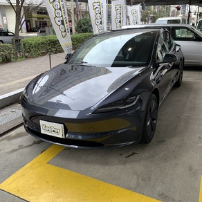 その他・テスラ・モデル３