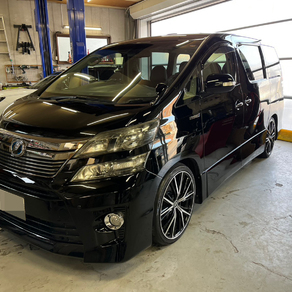 トヨタ・ヴェルファイア