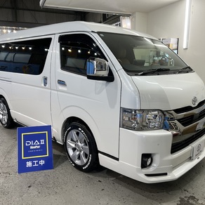 トヨタ・ハイエース(ワイド・ミドルルーフ)
