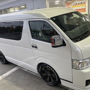 トヨタ・ハイエース(ワイド・ミドルルーフ)