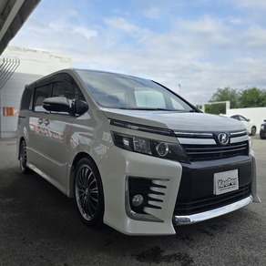 トヨタ・ヴォクシー