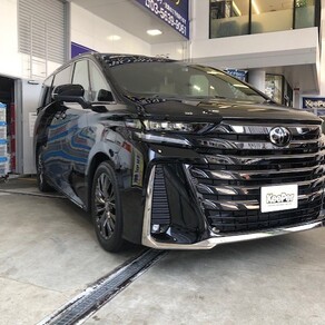 トヨタ・アルファード