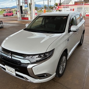 三菱・アウトランダー