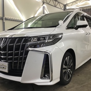 トヨタ・アルファード