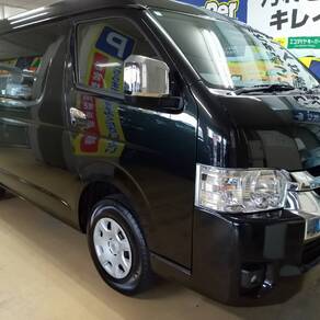 トヨタ・ハイエース(ワイド・ミドルルーフ)