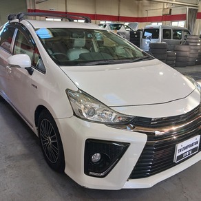 トヨタ・プリウスα