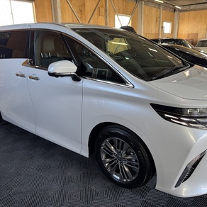 トヨタ・アルファード