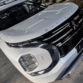 三菱・アウトランダー