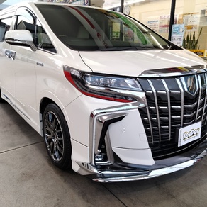 トヨタ・アルファード