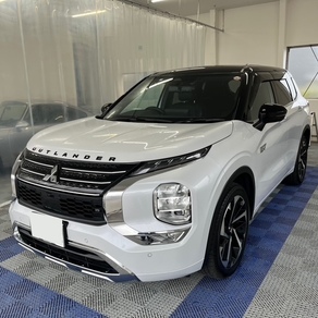 三菱・アウトランダー