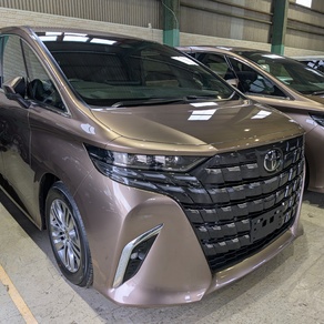 トヨタ・アルファード