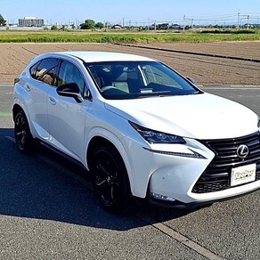 レクサス・NX