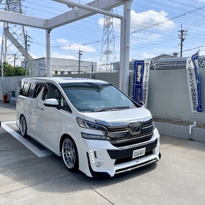 トヨタ・ヴェルファイア