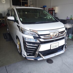 トヨタ・ヴェルファイア