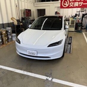 その他・テスラ・モデル３