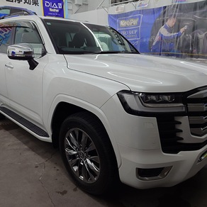 トヨタ・ランドクルーザー300