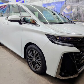 トヨタ・ヴェルファイア