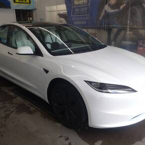 その他・テスラ・モデル３