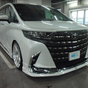 トヨタ・アルファード