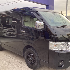 トヨタ・ハイエース(ワイド・ミドルルーフ)