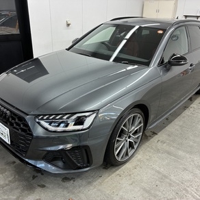 アウディ・S4