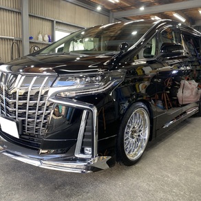 トヨタ・アルファード