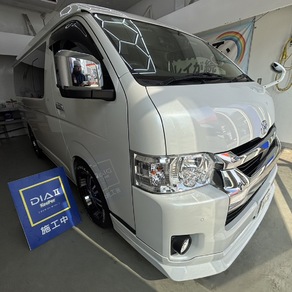 トヨタ・ハイエース(ワイド・ミドルルーフ)