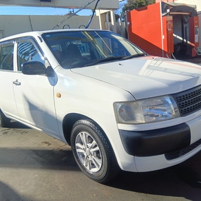 トヨタ・サクシード