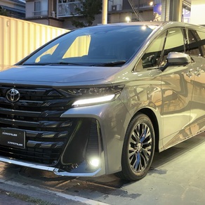 トヨタ・ヴェルファイア