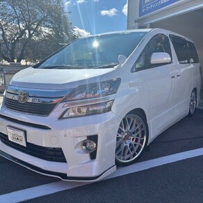 トヨタ・ヴェルファイア