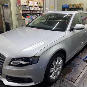 アウディ・A4