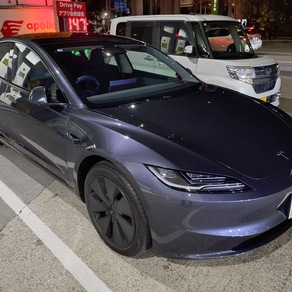その他・テスラ・モデル３