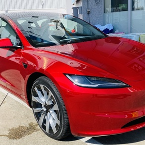 その他・テスラ・モデル３