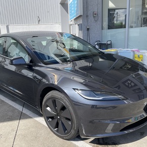 その他・テスラ・モデル３
