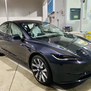 その他・テスラ・モデル３