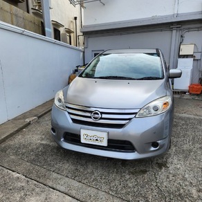 日産・ラフェスタ