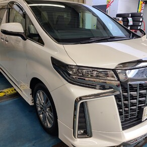 トヨタ・アルファード