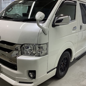トヨタ・ハイエース(ワイド・ミドルルーフ)