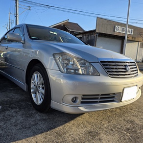 トヨタ・クラウン